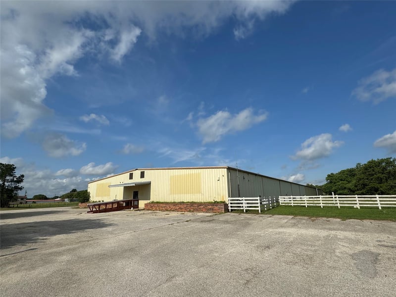 2502 Highway 304 , Smithville, TX 78957