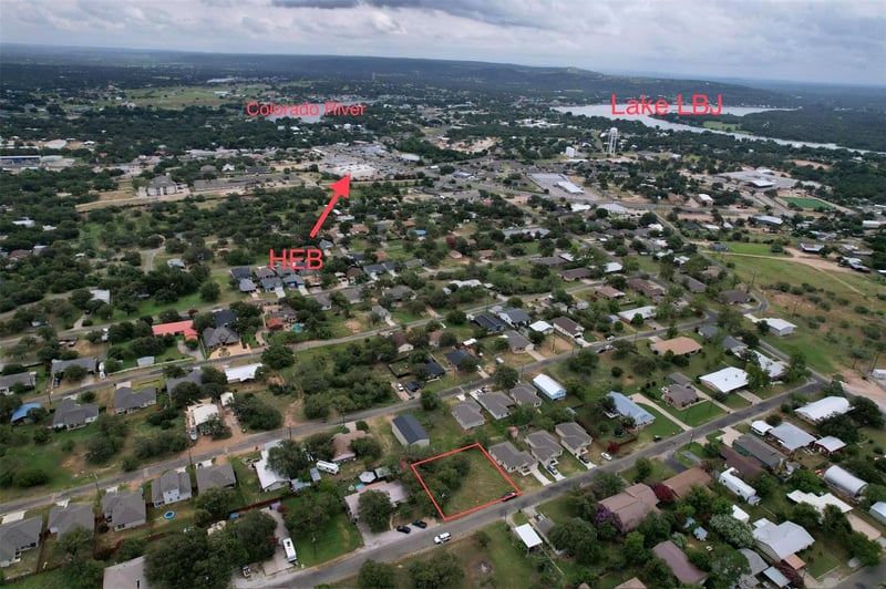 000 Forest TRL, Kingsland, TX 78639
