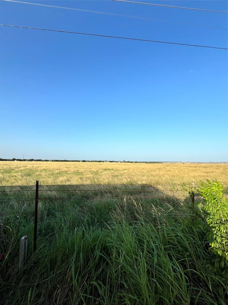360 Meadow Valley Loop, Jarrell, TX 76537