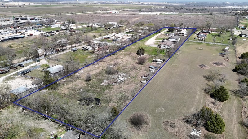 10707 Mcangus RD, Del Valle, TX 78617