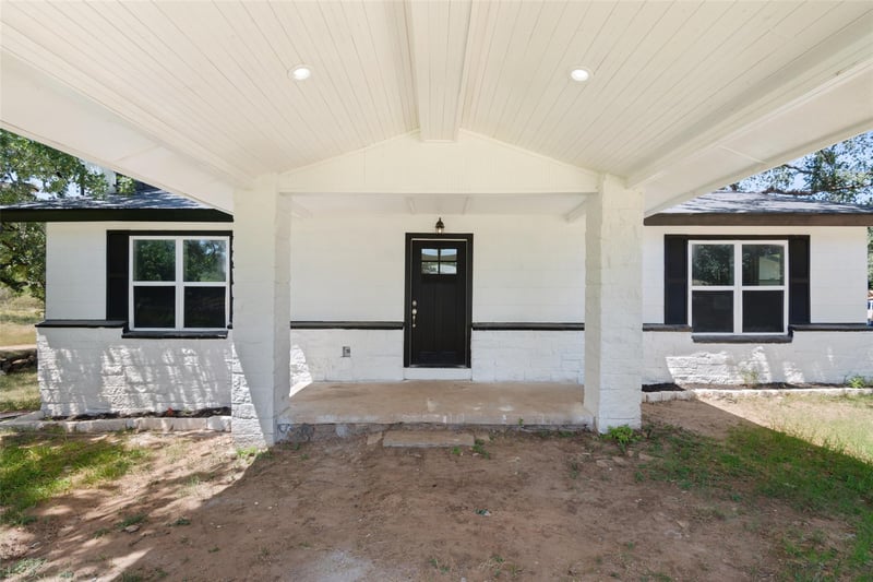 210 Highcrest DR, Granite Shoals, TX 78654