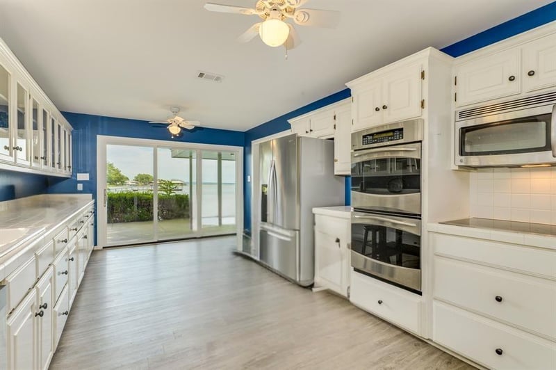 214 Island Lodges DR, Buchanan Dam, TX 78609