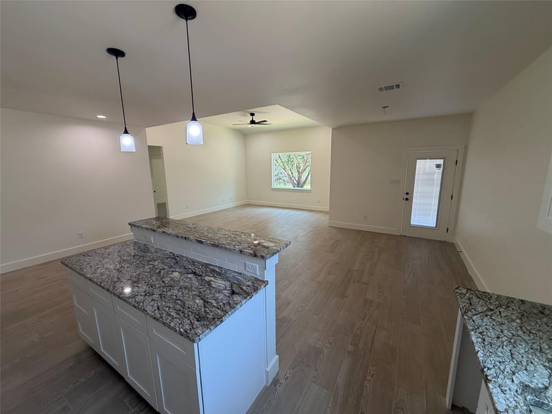 12 Meadow Oak CT, Wimberley, TX 78676