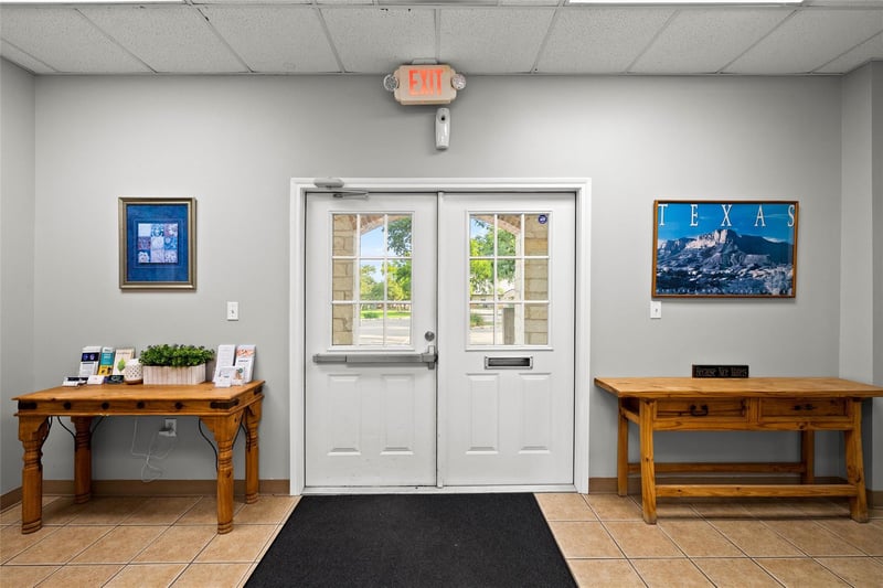 800 Highway 290 #D, Dripping Springs, TX 78620