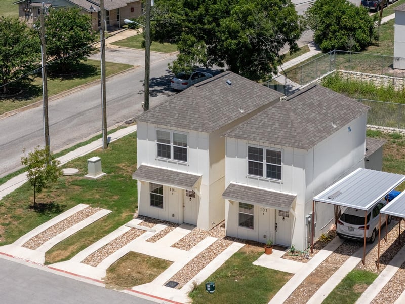 230 Debus DR #101 B, Taylor, TX 76574