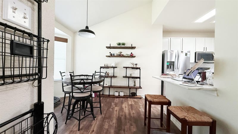 1310 Quicksilver ST, Round Rock, TX 78665