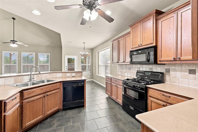 2409 Dovetail ST, Pflugerville, TX 78660