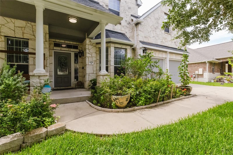 608 Stansted Manor DR, Pflugerville, TX 78660