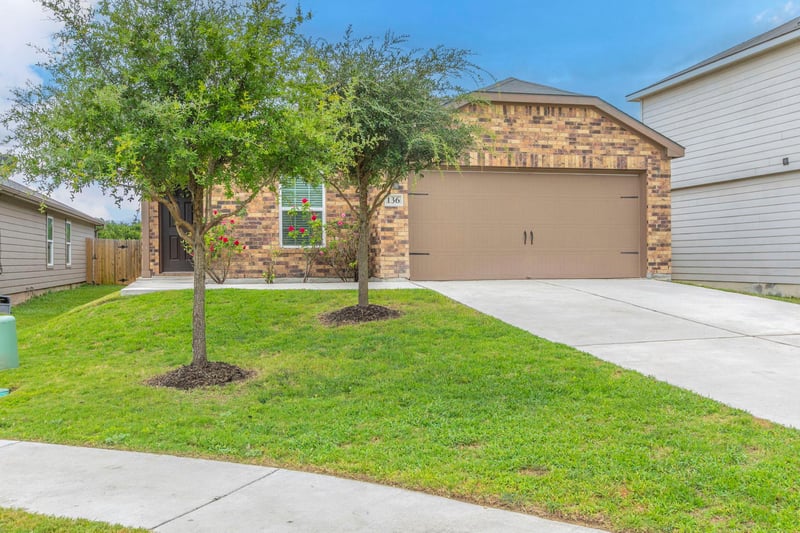 136 Allington CIR, Jarrell, TX 76537