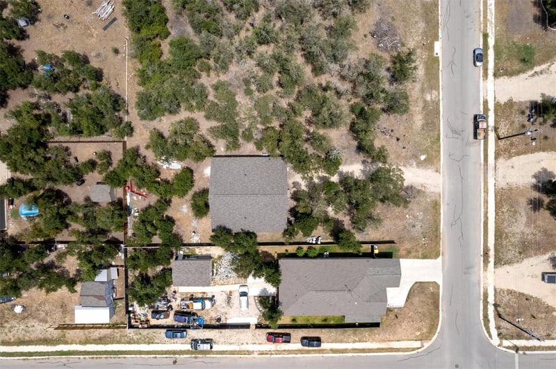 134 Plumeria DR, Dale, TX 78616