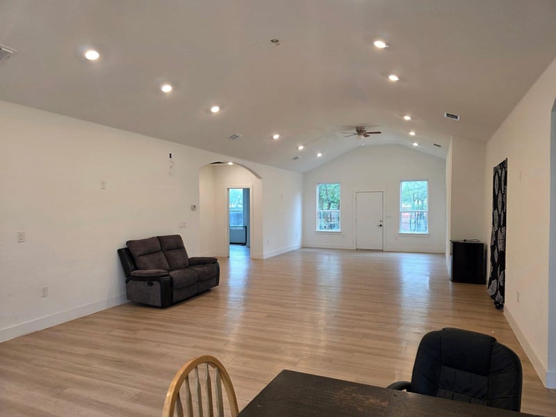 134 Plumeria DR, Dale, TX 78616