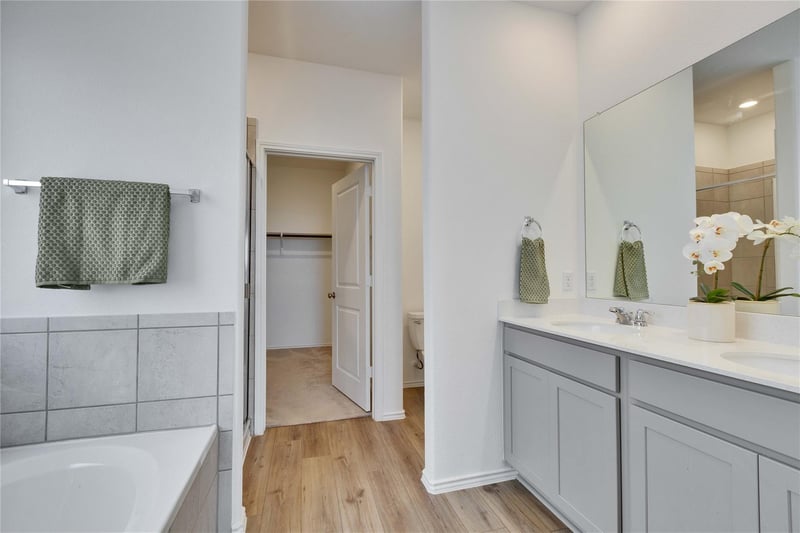 206 Canley Loop, Hutto, TX 78634