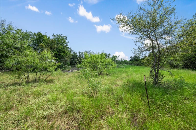 925 1st ST, Jarrell, TX 76537
