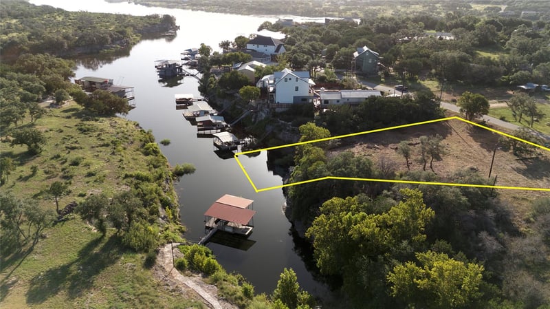 22520 Felicia DR, Spicewood, TX 78669