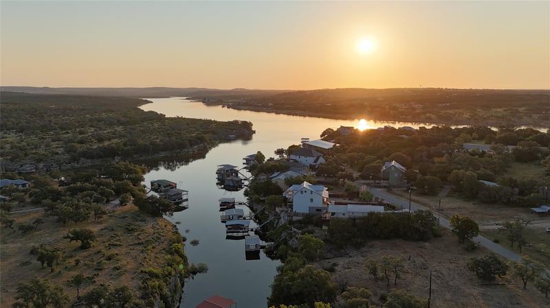 22520 Felicia DR, Spicewood, TX 78669