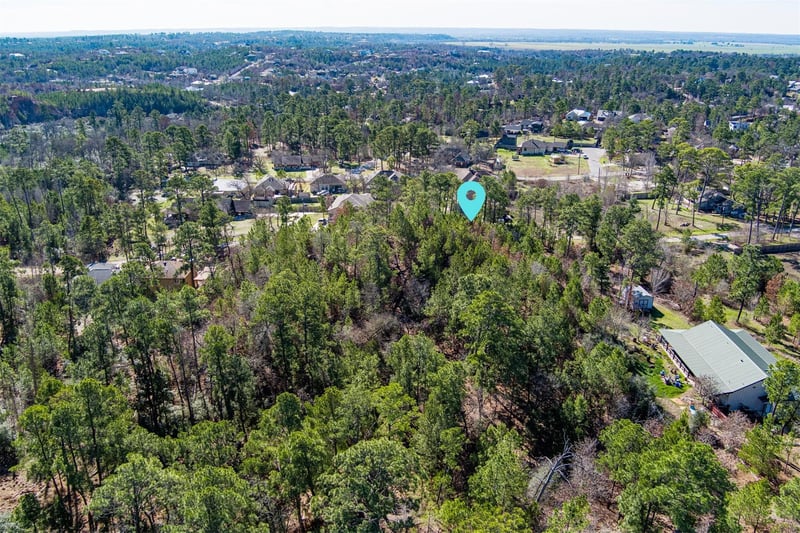 222 Makaha DR, Bastrop, TX 78602