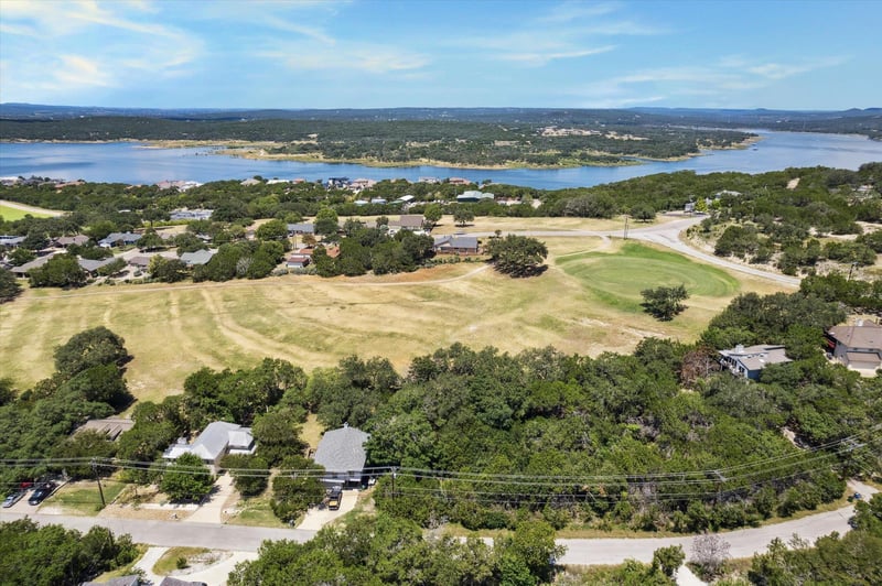 5500 Arrowhead DR, Lago Vista, TX 78645
