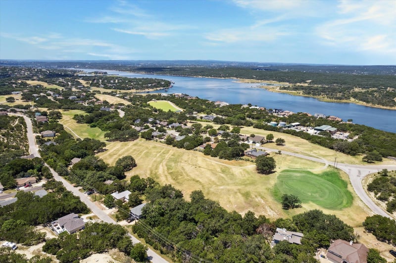 5500 Arrowhead DR, Lago Vista, TX 78645
