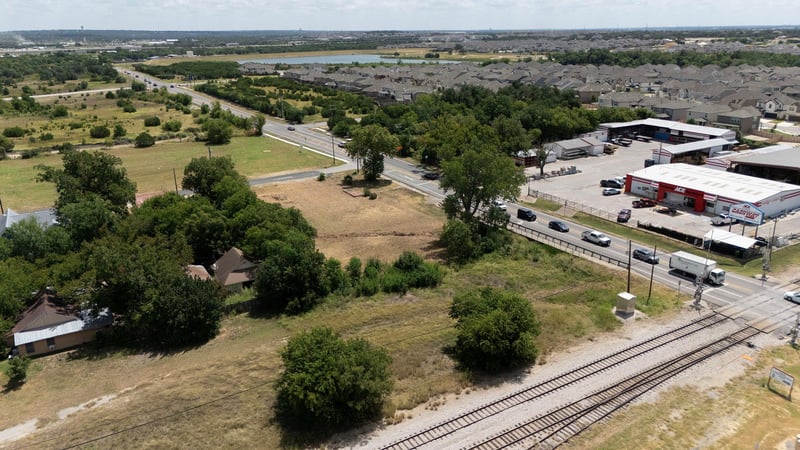 101 South ST, Leander, TX 78641