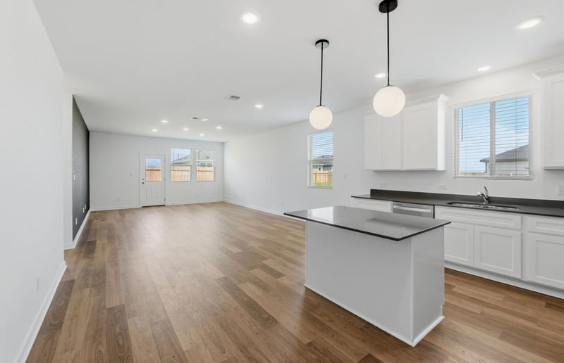 105 Lindheimer LN, San Marcos, TX 78666