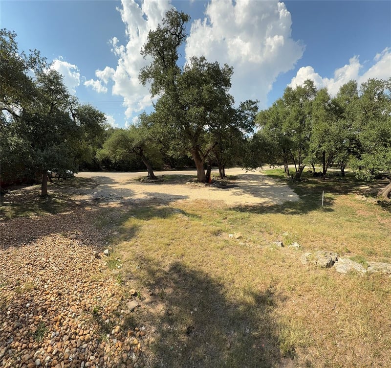 750 Oak MDWS, San Marcos, TX 78666