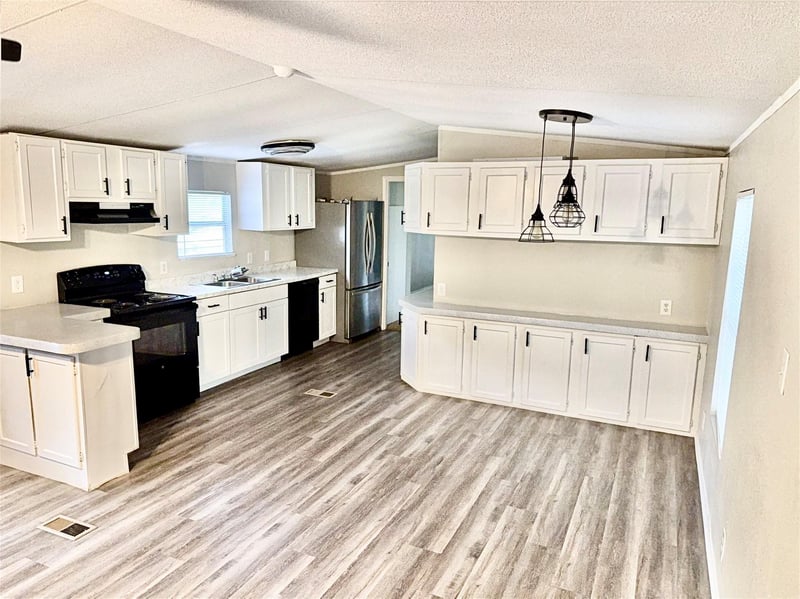 750 Oak MDWS, San Marcos, TX 78666