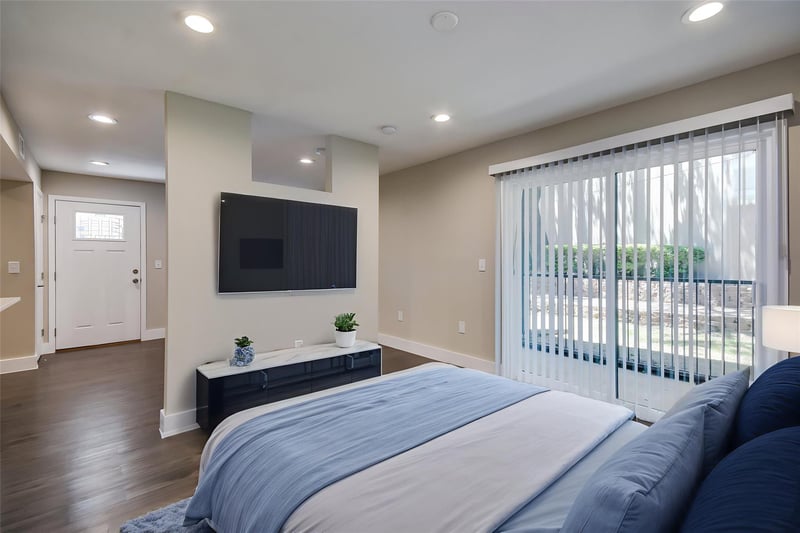 935 La Posada DR #142, Austin, TX 78752