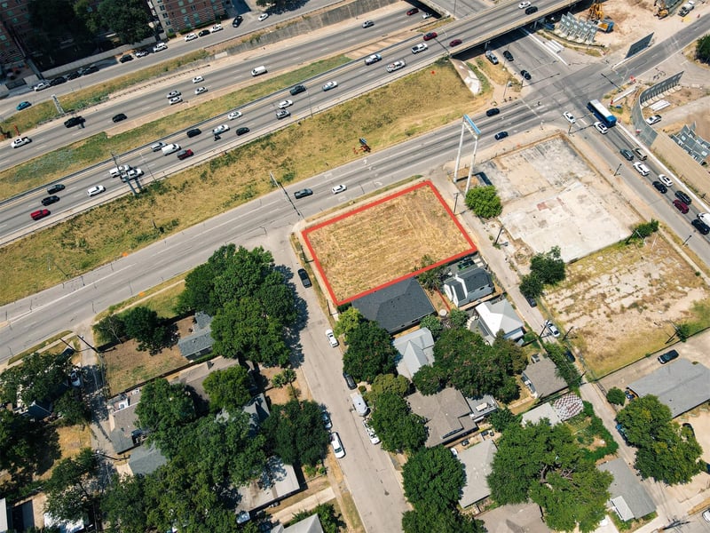 900 - 806 Willow ST, Austin, TX 78702