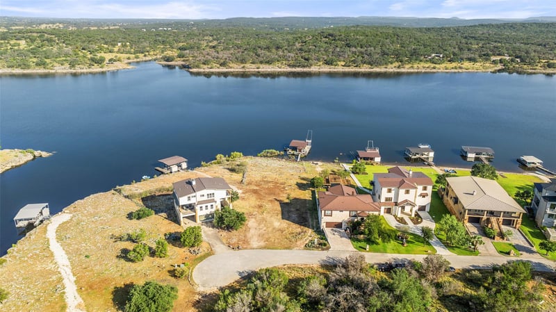 3006 Point CV, Lago Vista, TX 78645