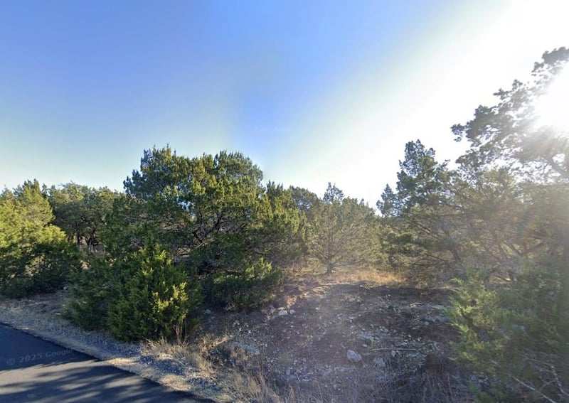 2807 Newton DR, Lago Vista, TX 78645