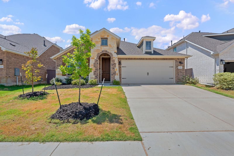 219 Golden Gate LN, Kyle, TX 78640