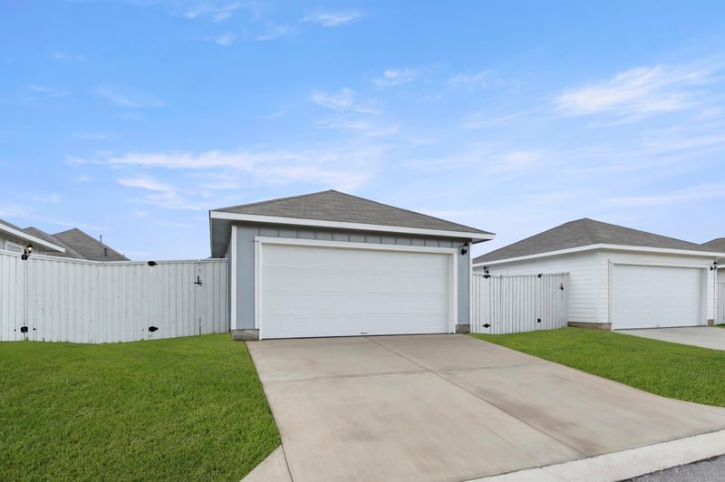 3043 Winding Creek RD, Kyle, TX 78640