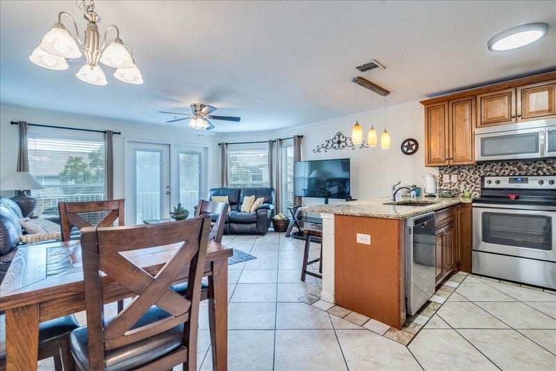 730 Mather ST #L 303, New Braunfels, TX 78130