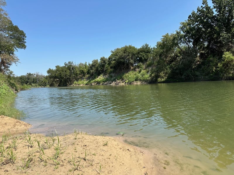105 Winding River RD, Kempner, TX 76539