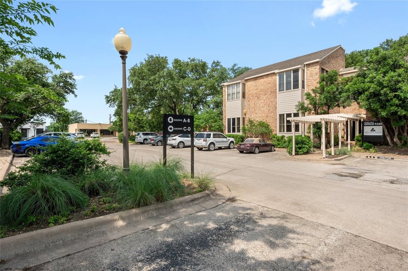3624 Hills DR #D201, Austin, TX 78731