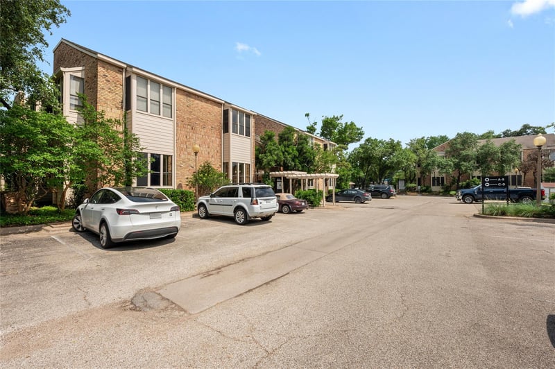 3624 Hills DR #D201, Austin, TX 78731