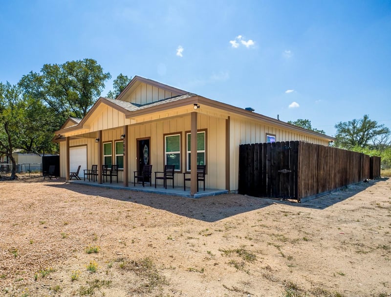 1006 Garfield DR, Granite Shoals, TX 78654