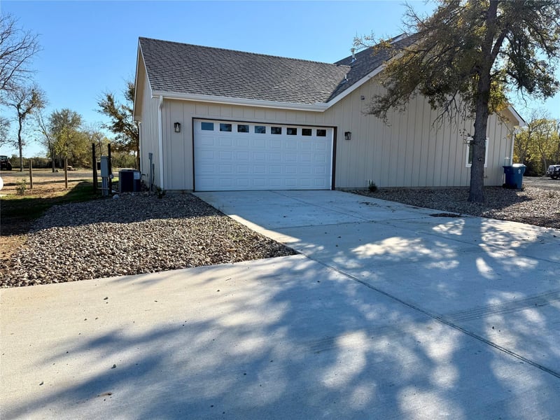 1353 Red Town RD #B, Elgin, TX 78621
