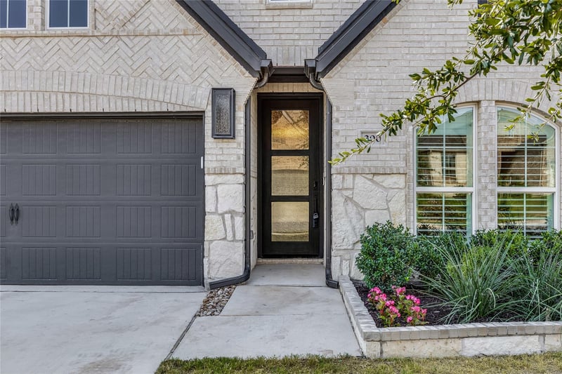 200 Green Knoll LN, Georgetown, TX 78628