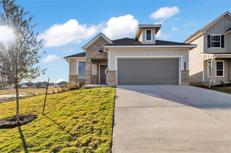270 Boatright BLVD, Jarrell, TX 76537