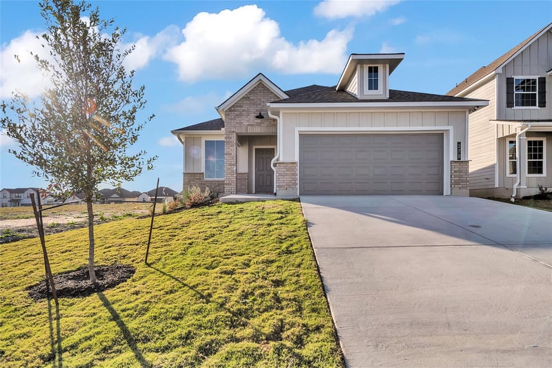 270 Boatright BLVD, Jarrell, TX 76537