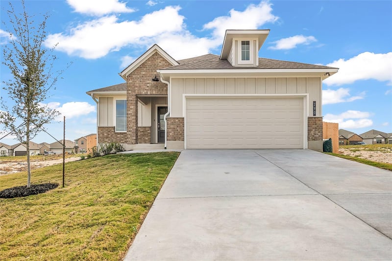 290 Boatright BLVD, Jarrell, TX 76537