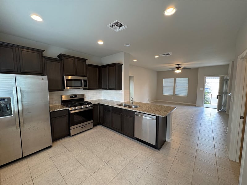 2924 Brand Iron DR, San Marcos, TX 78666