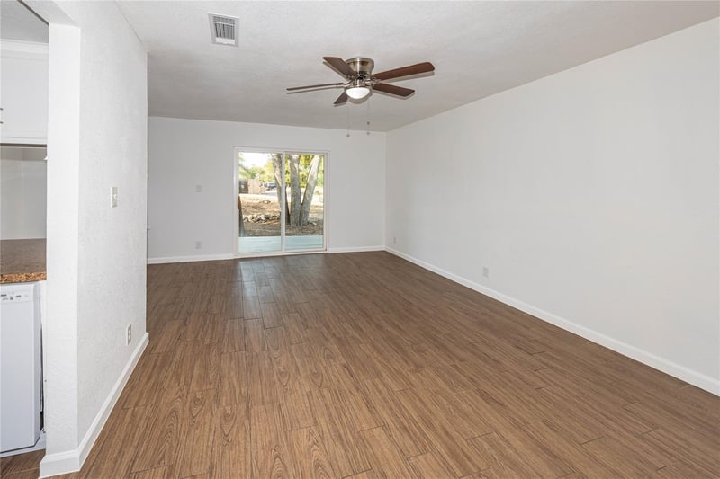 18 Cypress Fairway VLG, Wimberley, TX 78676