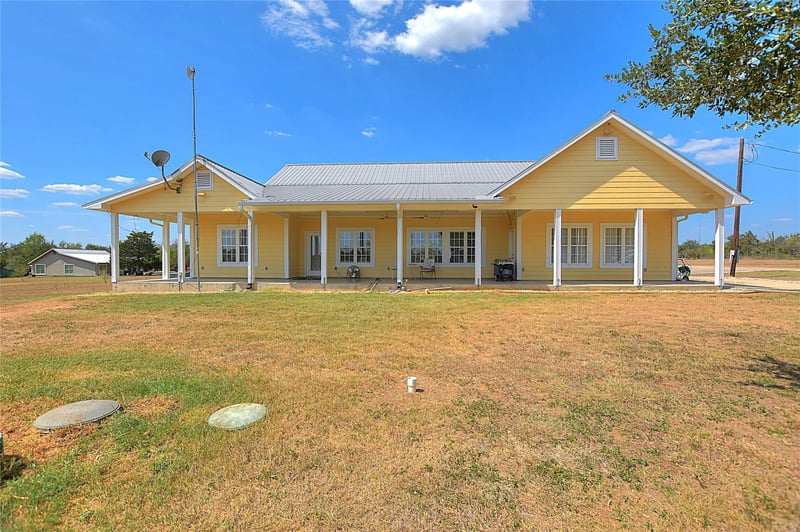1133 Fm 20 , Cedar Creek, TX 78612