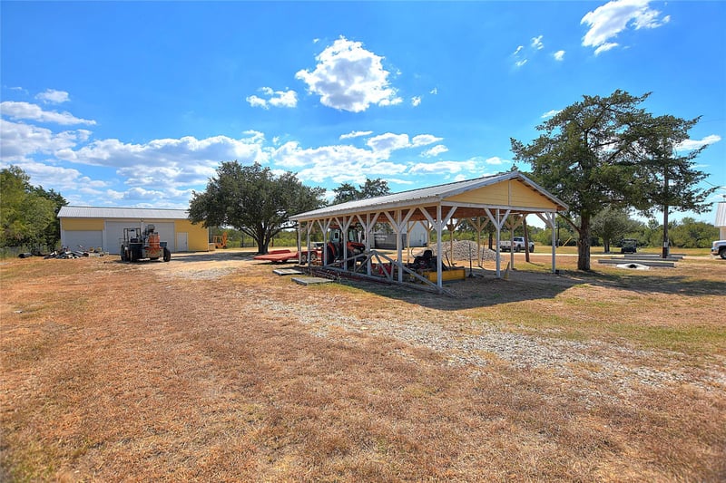 1133 Fm 20 , Cedar Creek, TX 78612