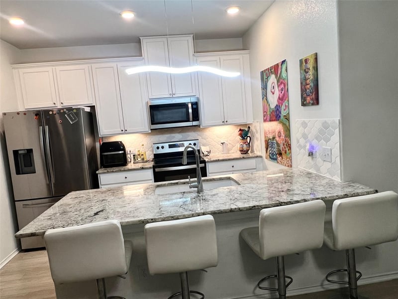 504 Barbary Coast LN, Jarrell, TX 76537