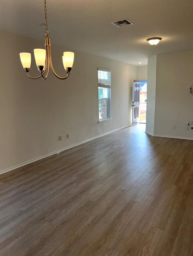 504 Barbary Coast LN, Jarrell, TX 76537