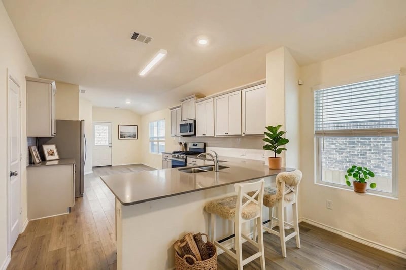 8212 Purple Aster Ps, Lago Vista, TX 78645