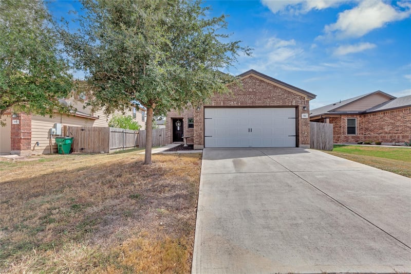 511 Estes Pk, Taylor, TX 76574